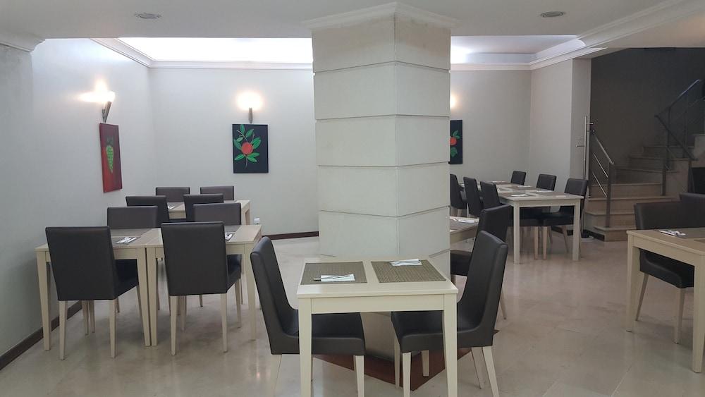 Hotel Torres Novas Extérieur photo